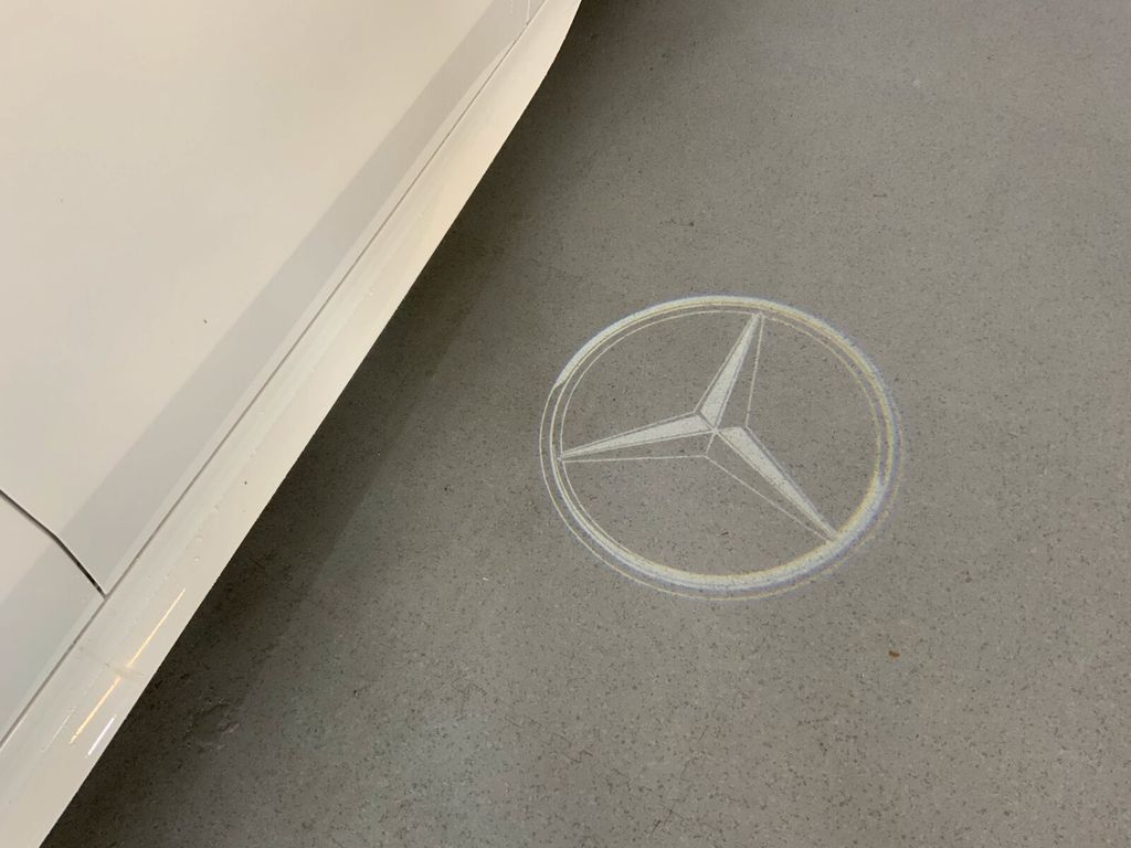 Mercedes-Benz C 220 2025