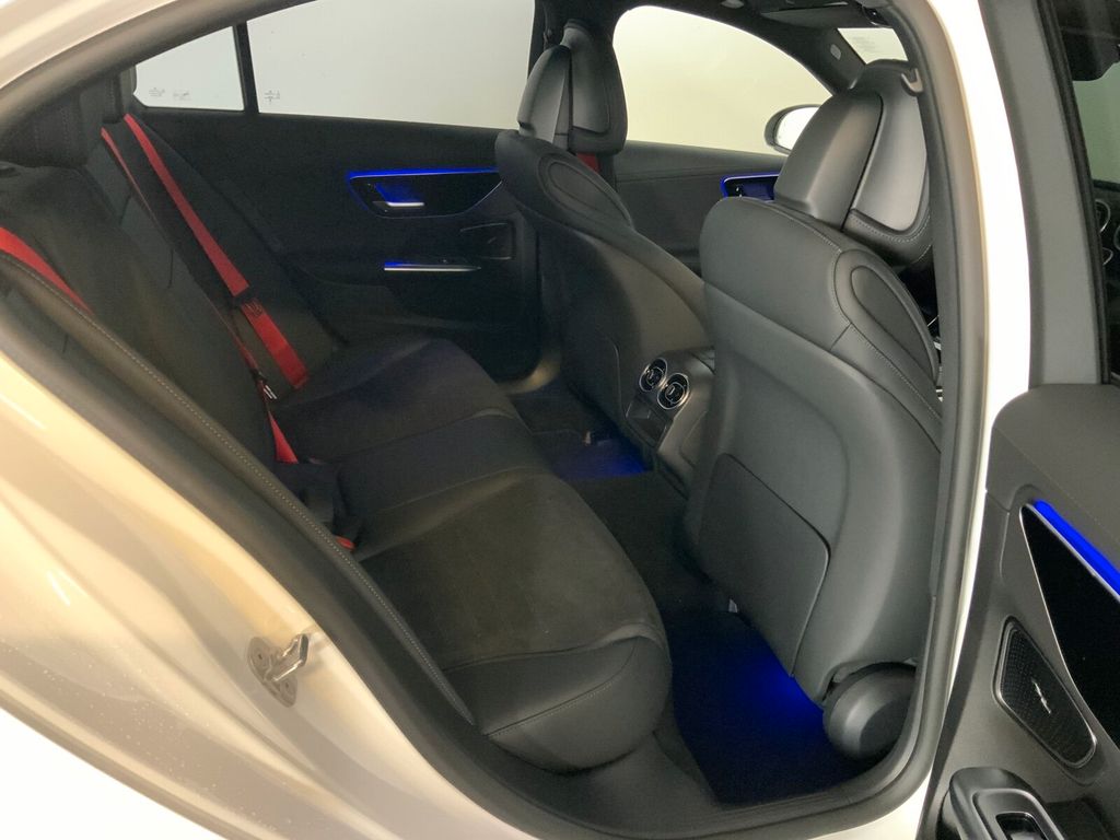 Mercedes-Benz C 220 2025
