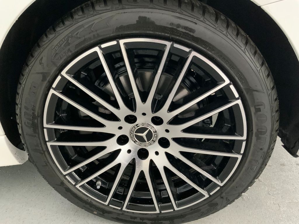 Mercedes-Benz C 220 2025