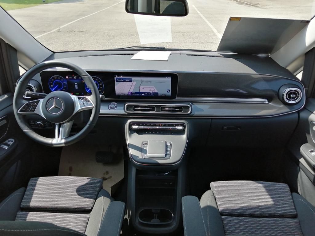 Mercedes-Benz EQV 2024