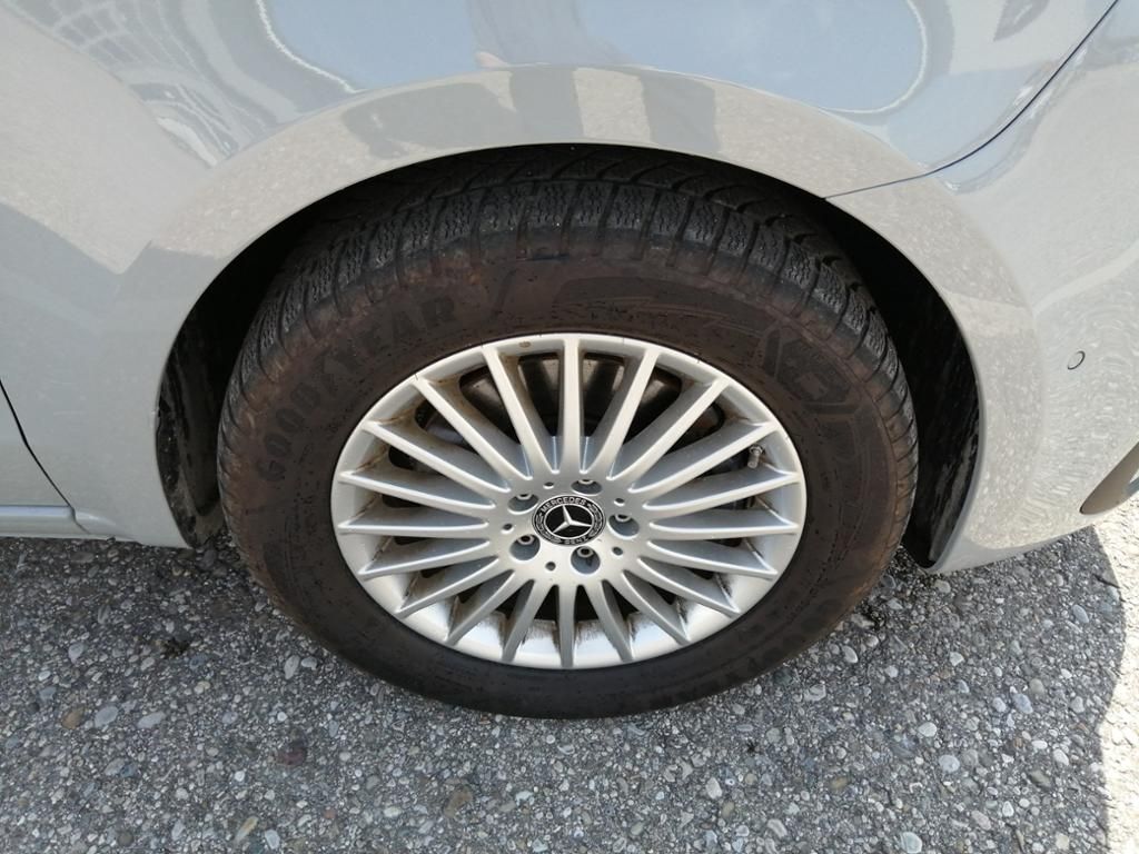 Mercedes-Benz EQV 2024