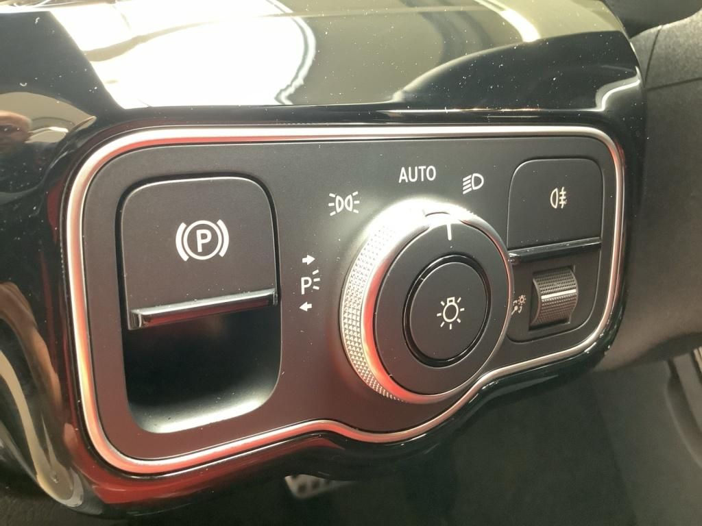 Mercedes-Benz A 250 2025