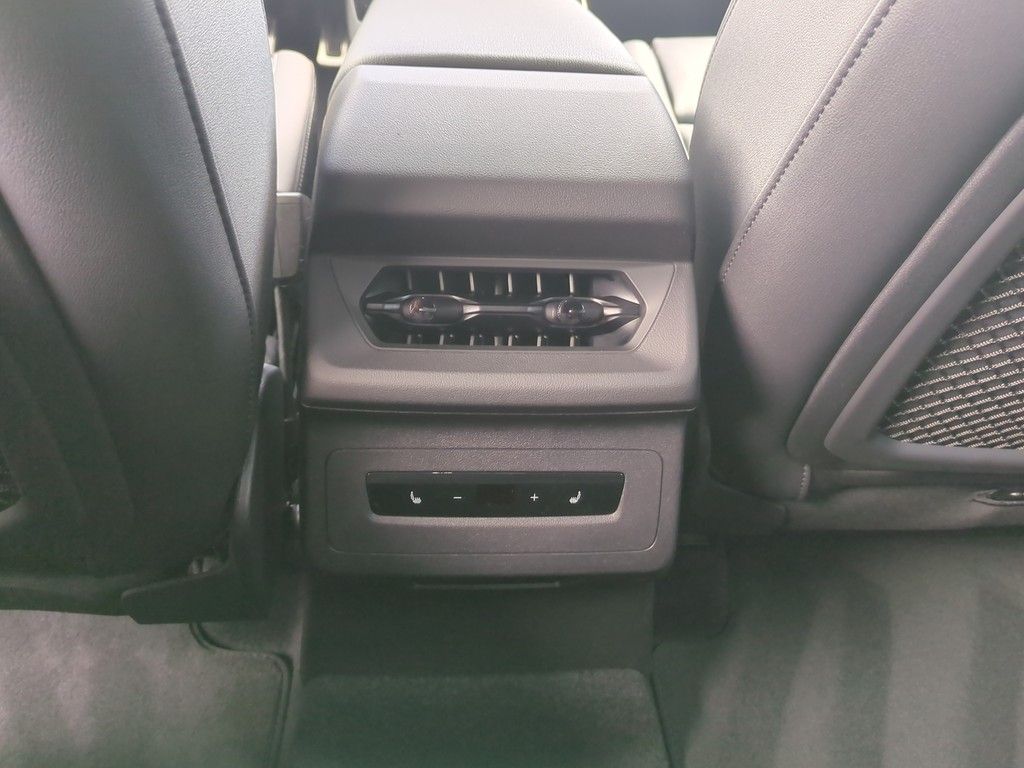 Audi e-tron 2025