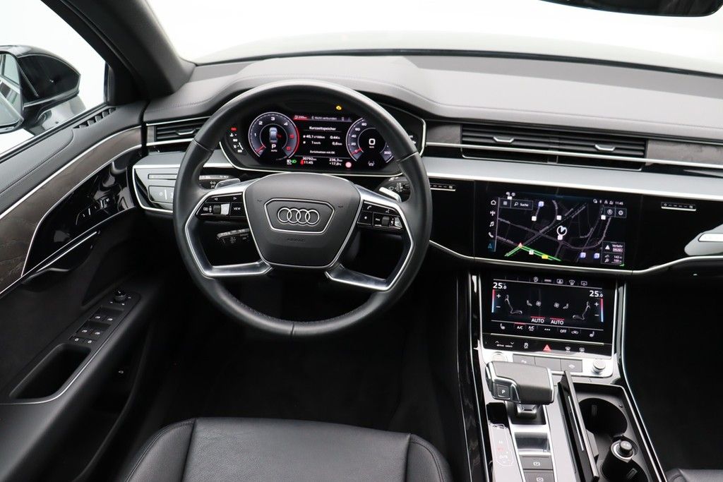 Audi A8 2023