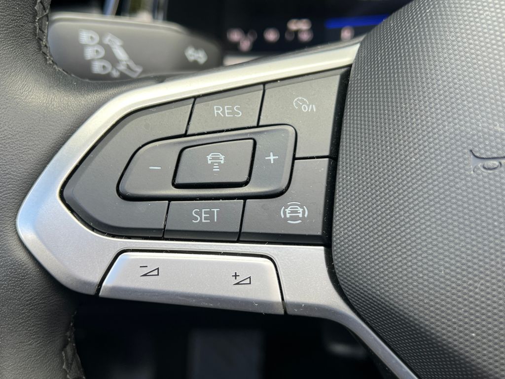 Volkswagen T-Roc 2024