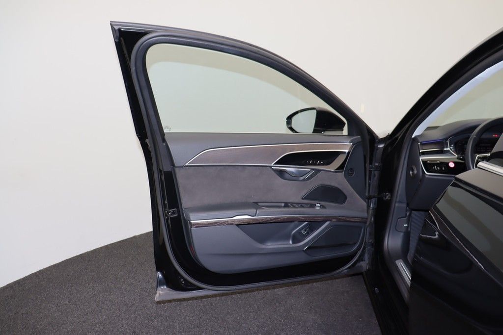 Audi A8 2023