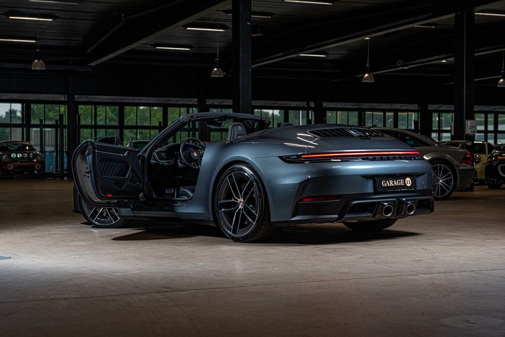 Porsche 992 2025