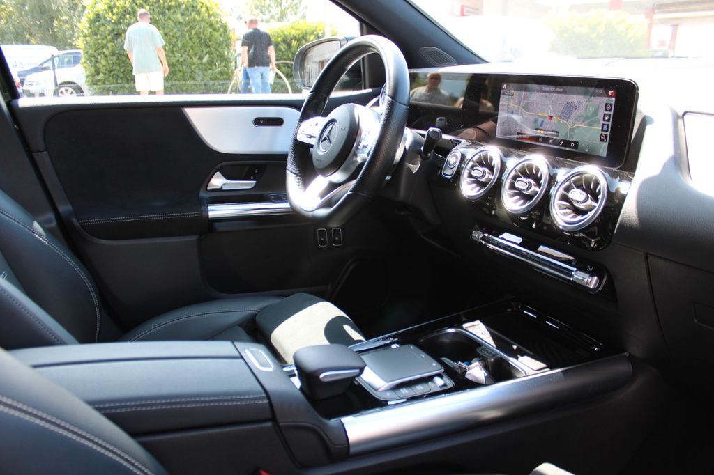 Mercedes-Benz B 250 2021