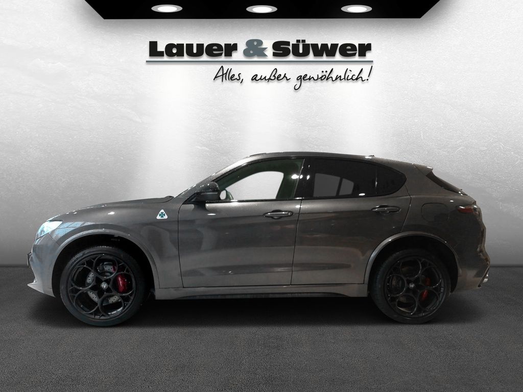 Alfa Romeo Stelvio 2023