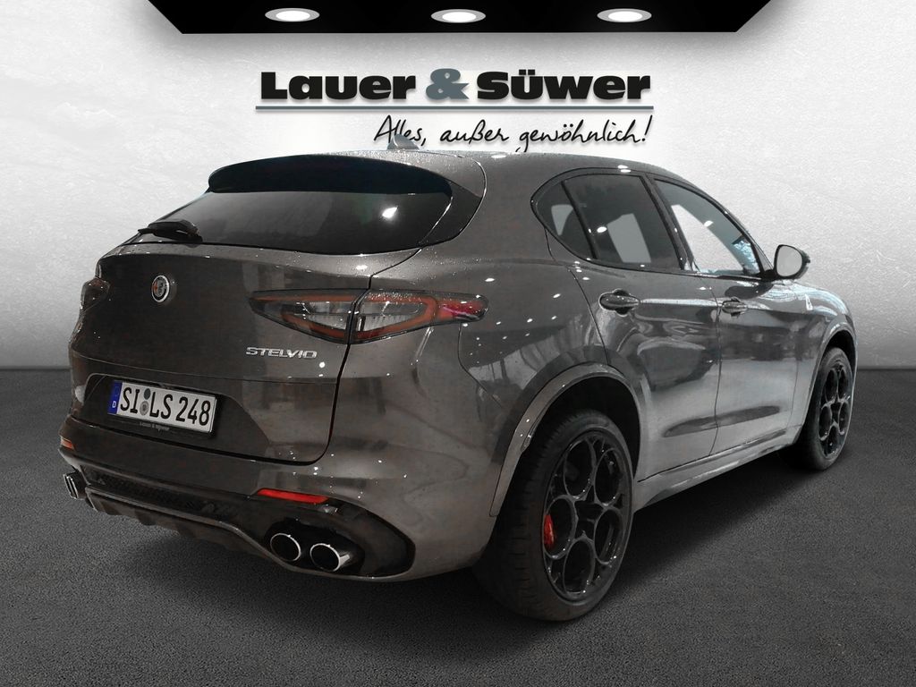 Alfa Romeo Stelvio 2023