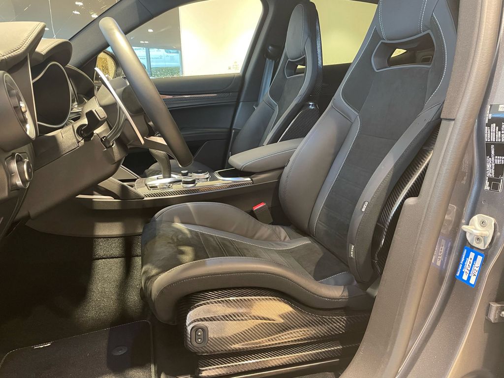 Alfa Romeo Stelvio 2023