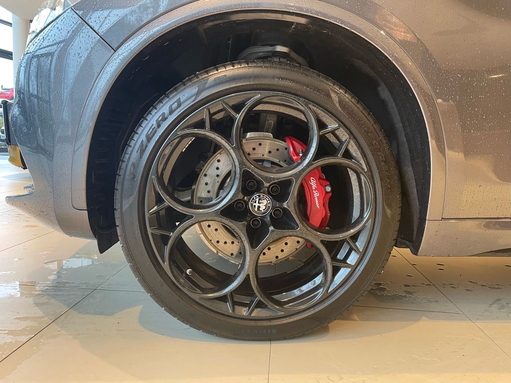 Alfa Romeo Stelvio 2023
