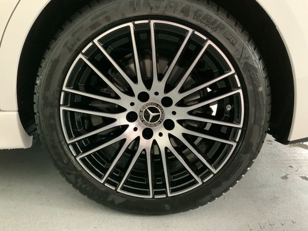 Mercedes-Benz C 220 2025