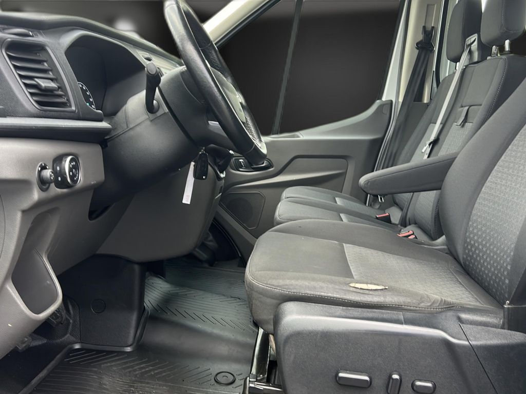 Ford Transit 2021