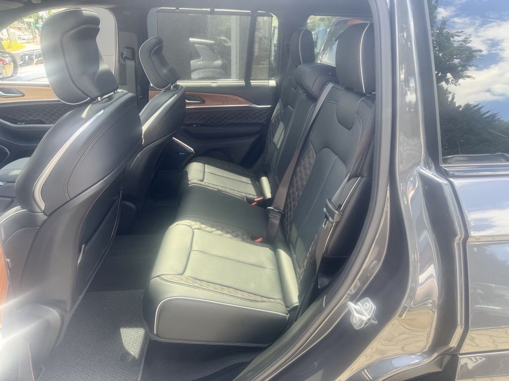 Jeep Grand Cherokee 2025