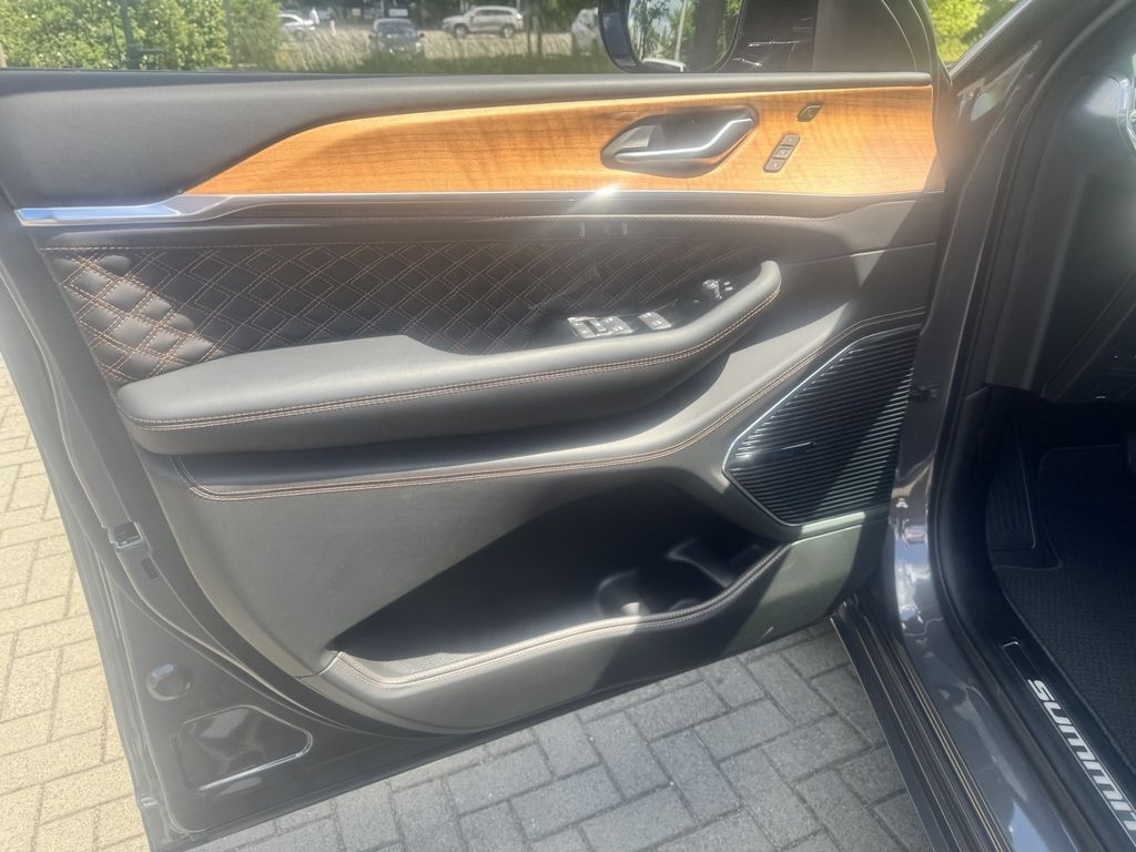 Jeep Grand Cherokee 2025