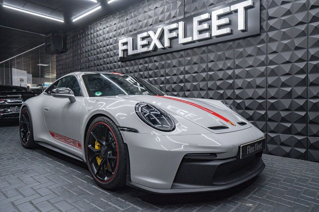 Porsche 992 2024