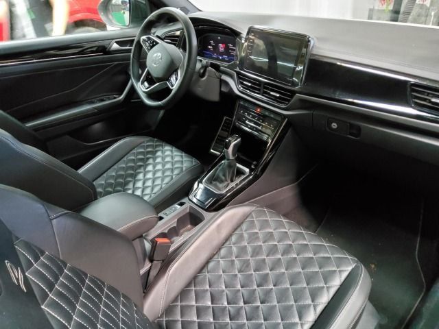 Volkswagen T-Roc 2023