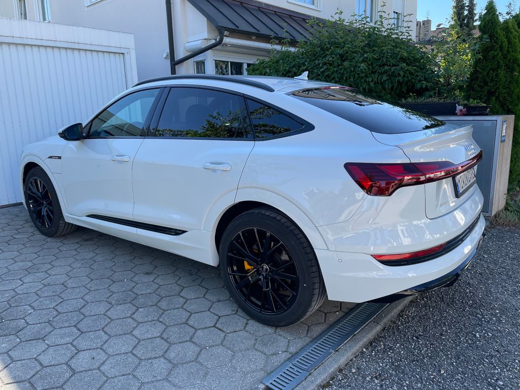 Audi e-tron 2022