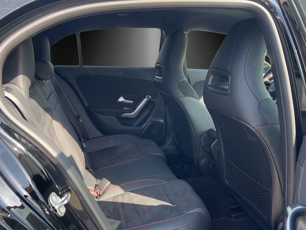 Mercedes-Benz A 220 2024