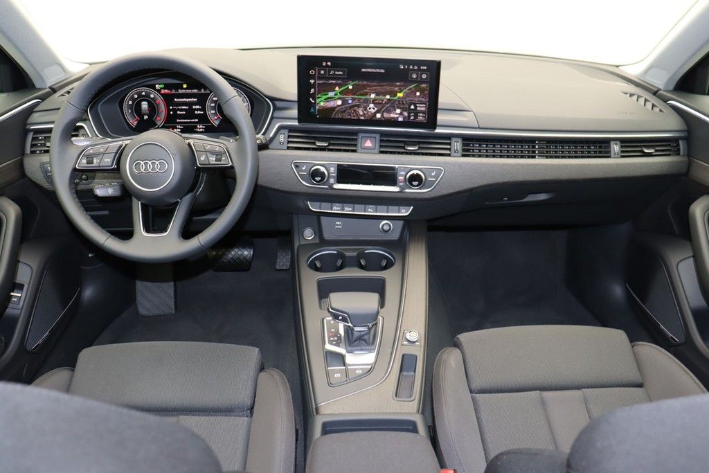 Audi A4 2025
