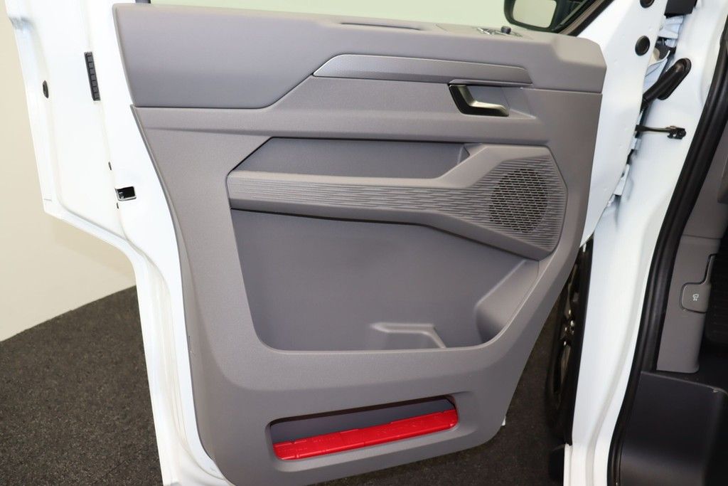 Volkswagen T7 Caravelle