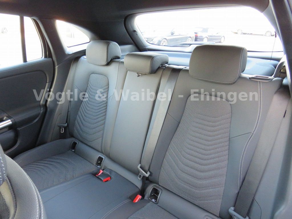 Mercedes-Benz GLA 220 2024