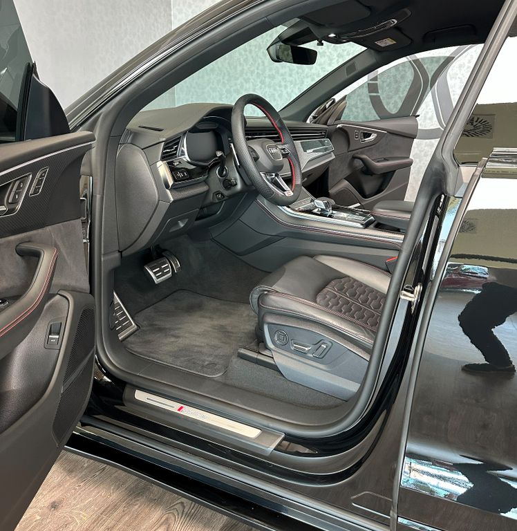Audi RSQ8 2023