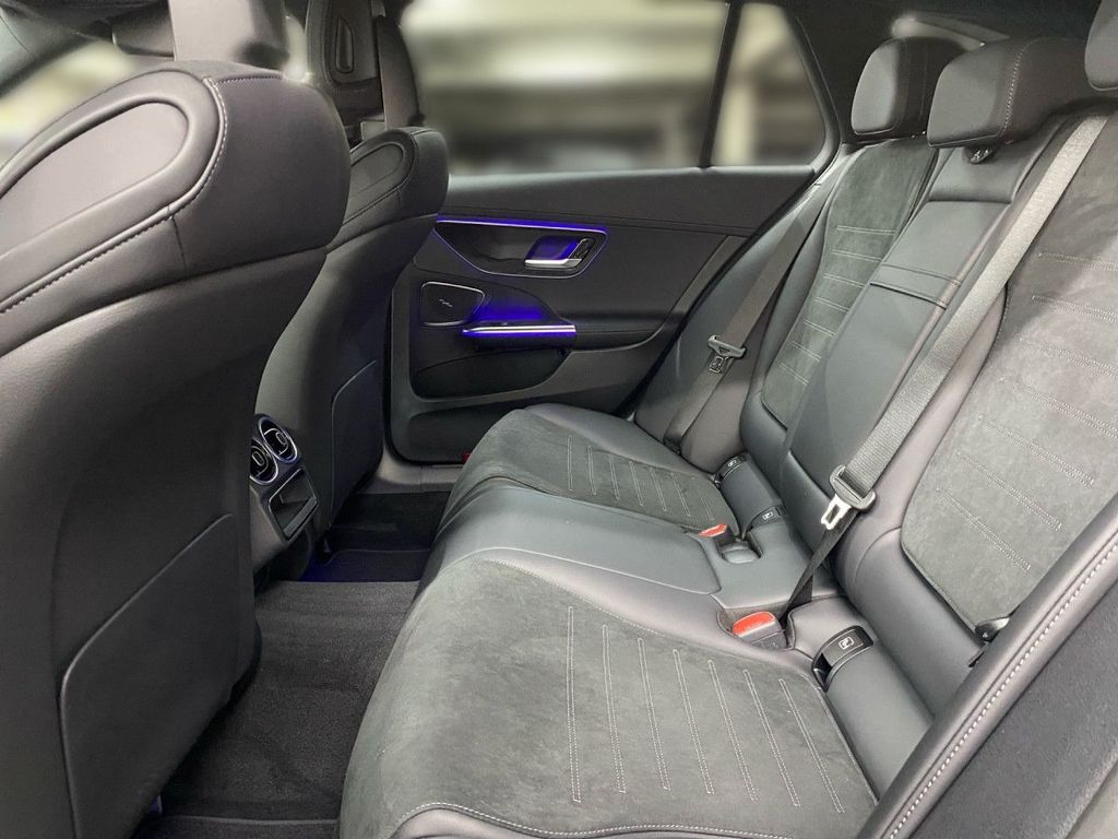 Mercedes-Benz C 300 2025