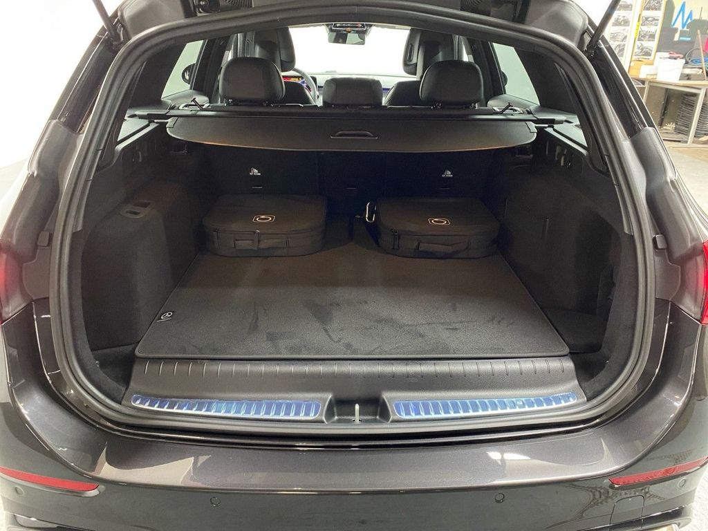 Mercedes-Benz C 300 2025