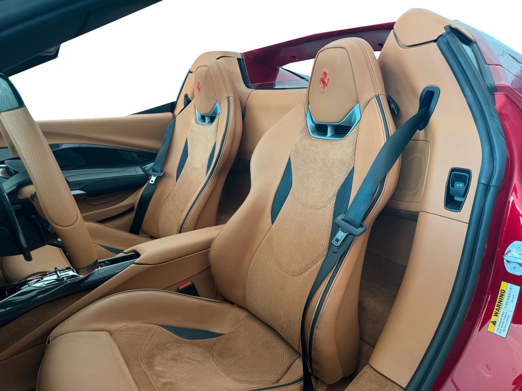 Ferrari 296 GTS 2024