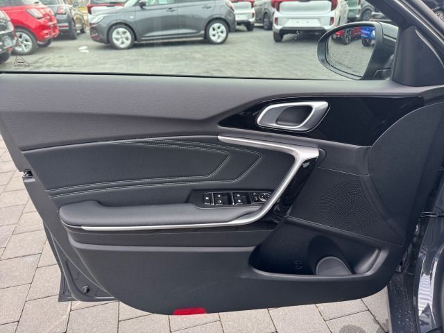 Kia cee'd / Ceed 2025