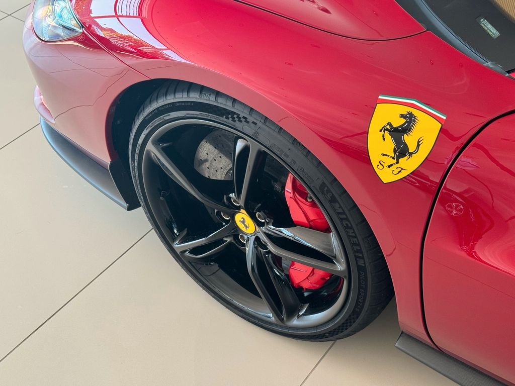 Ferrari 296 GTS 2024