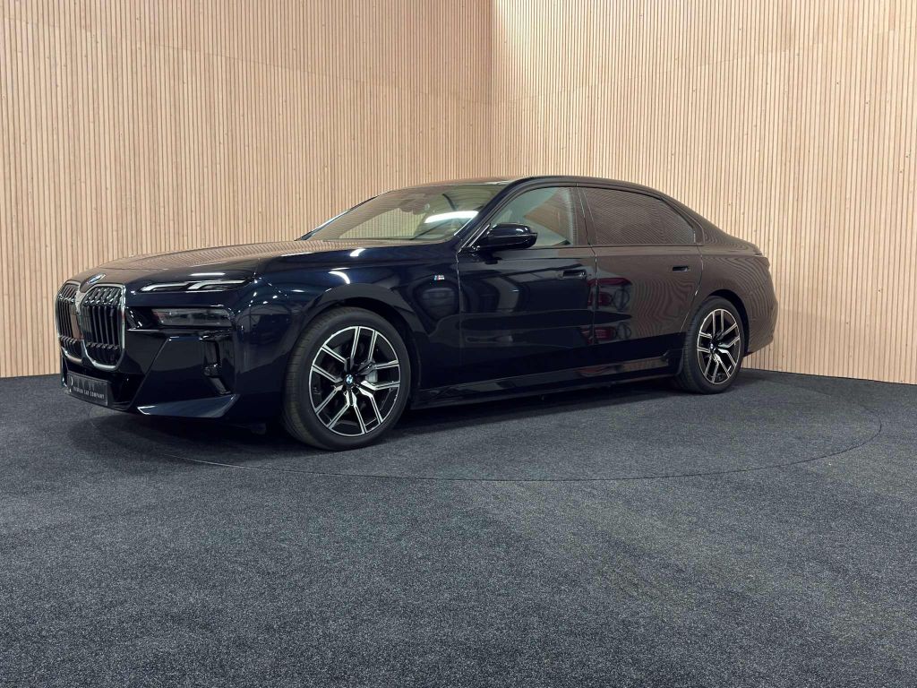 BMW i7 2024