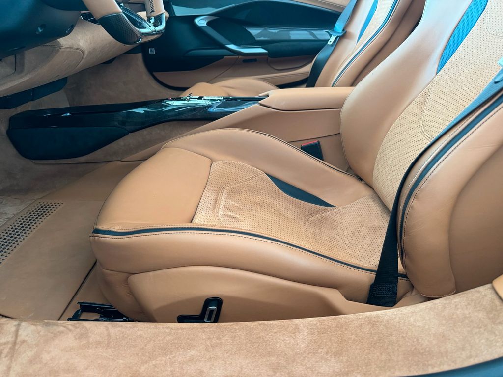 Ferrari 296 GTS 2024