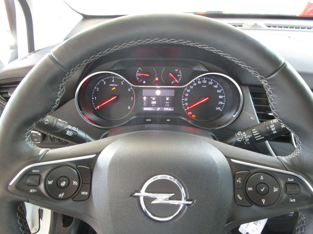 Opel Crossland (X) 2024