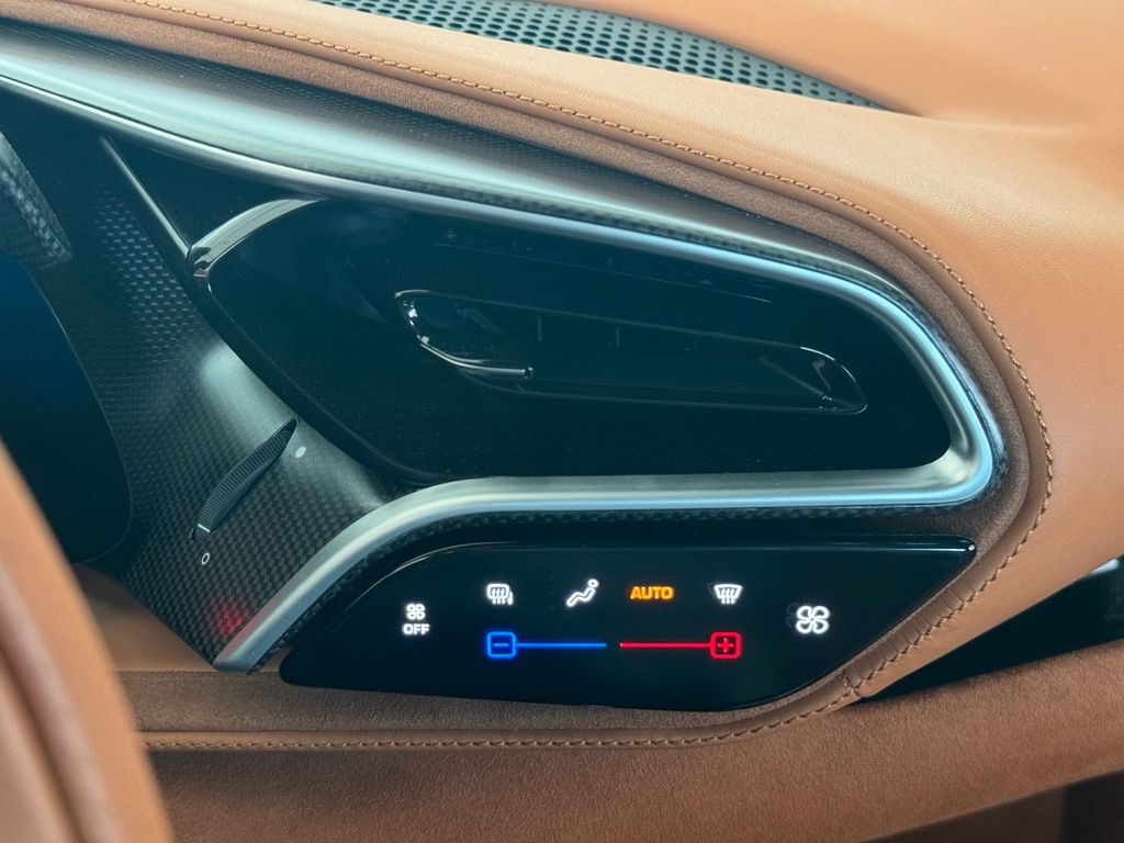 Ferrari 296 GTS 2024