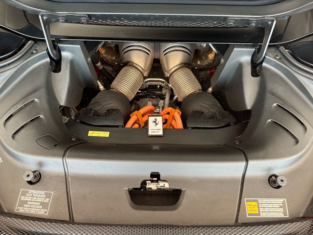 Ferrari 296 GTS 2024