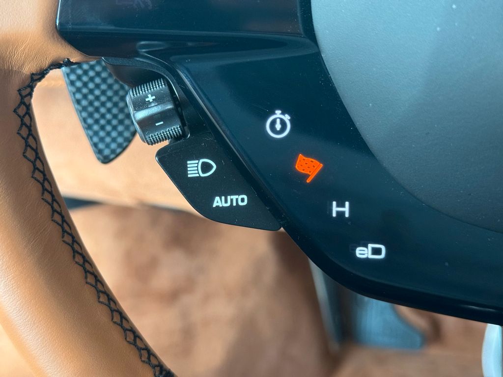 Ferrari 296 GTS 2024