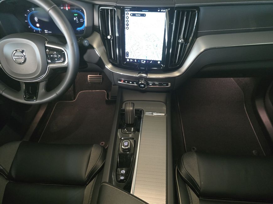 Volvo XC60 2022