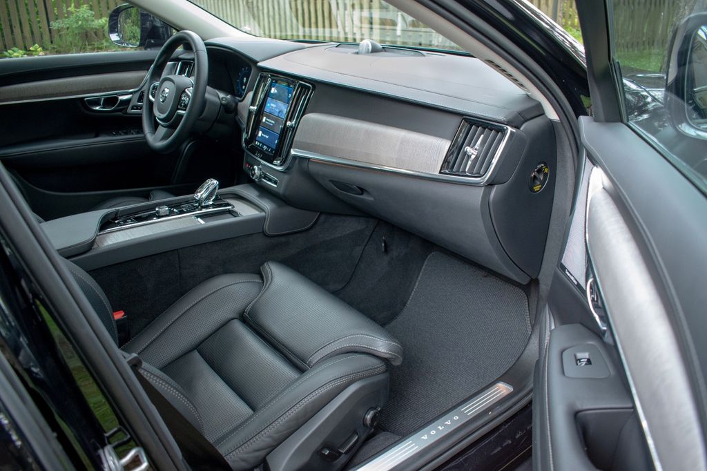 Volvo V90 Cross Country 2022