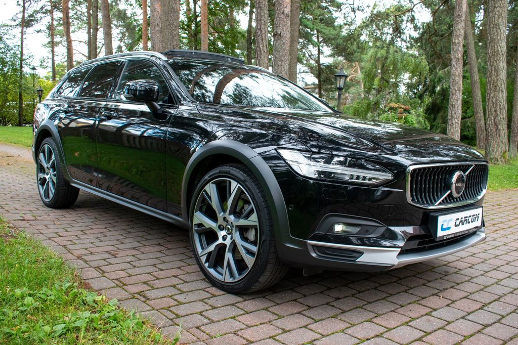 Volvo V90 Cross Country 2022
