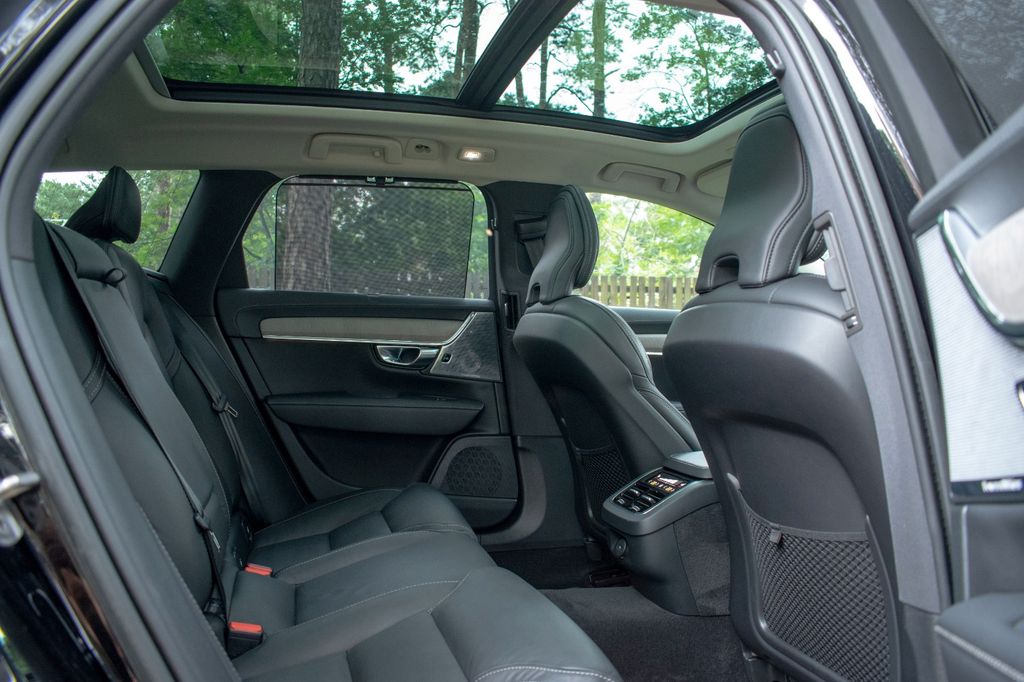 Volvo V90 Cross Country 2022