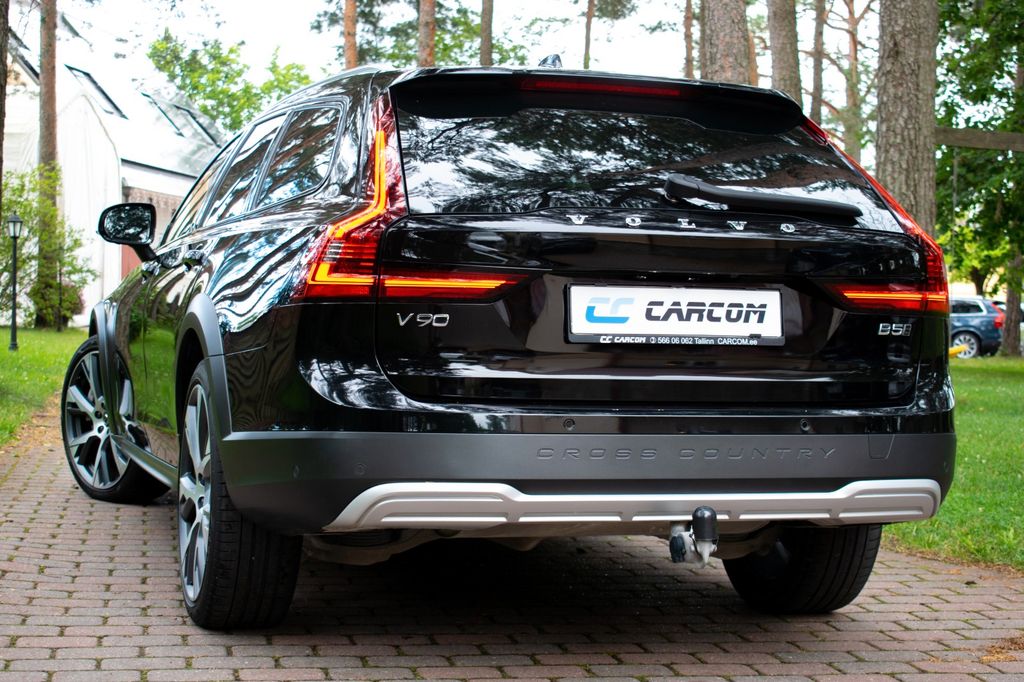 Volvo V90 Cross Country 2022