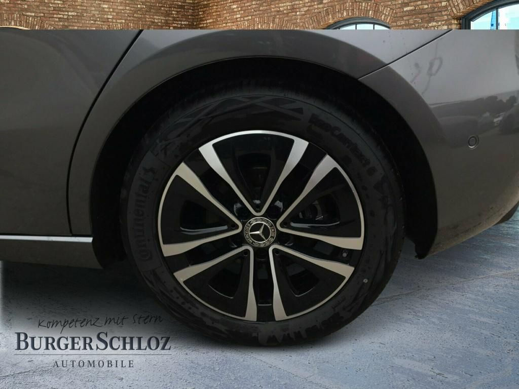 Mercedes-Benz A 200 2025