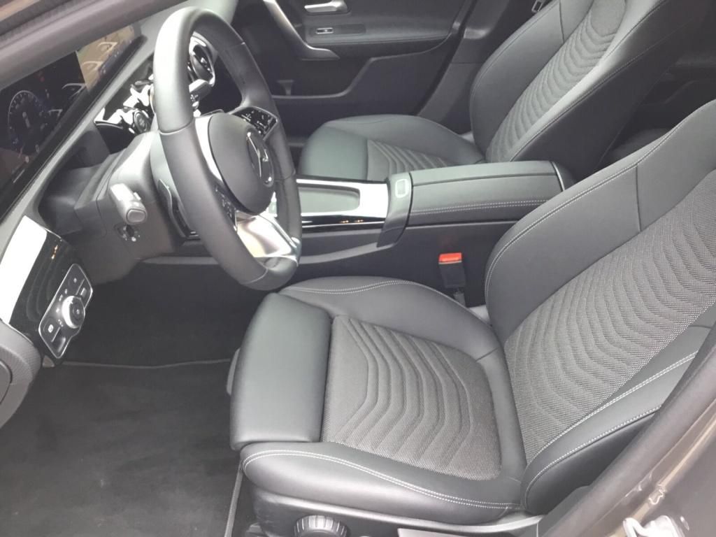 Mercedes-Benz A 200 2025