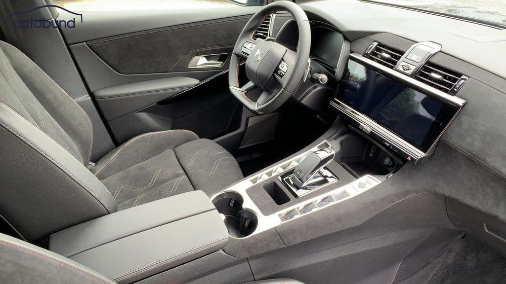 DS Automobiles DS7 (Crossback) 2025