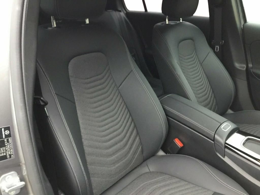 Mercedes-Benz A 200 2025