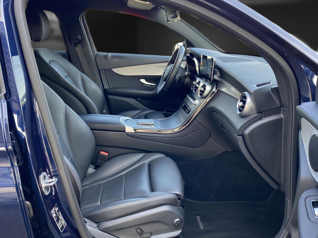 Mercedes-Benz GLC 300 2022