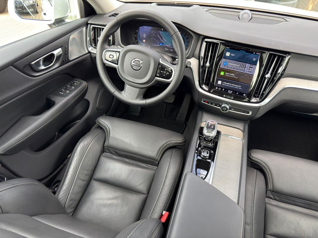 Volvo V60 Cross Country 2024